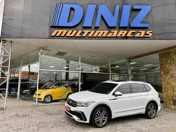 VOLKSWAGEN TIGUAN 2.0 300 TSI GASOLINA ALLSPACE R-LINE AUTOMÁTICO VOLKSWAGEN TIGUAN 2.0 300 TSI GASOLINA ALLSPACE R-LINE AUTOMÁTICO